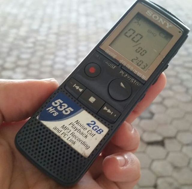 دستگاه ضبط صدا سونیpx-820M